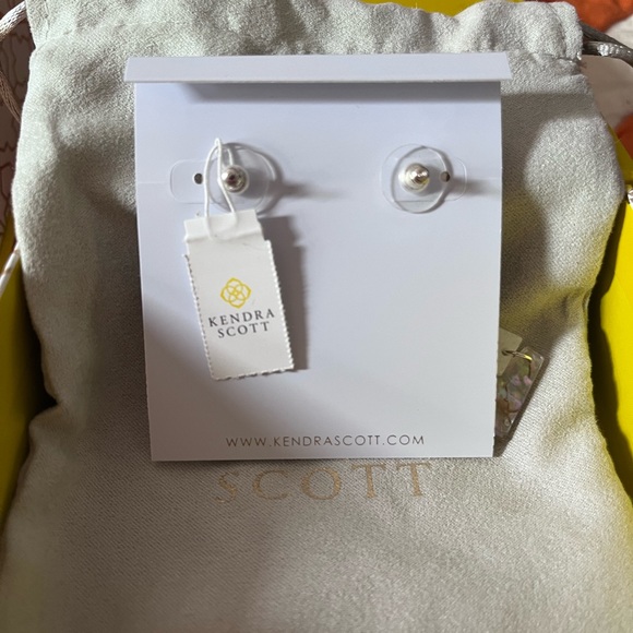 NWT Kendra Scott Rochelle Statement Earrings - Picture 2 of 2